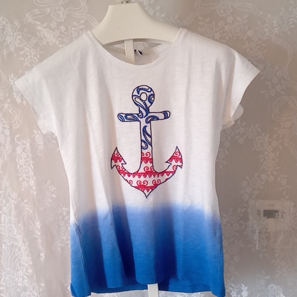 Women's T shirt
